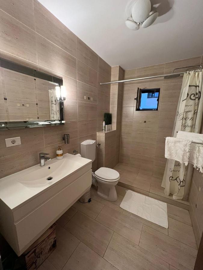 Aparthotel Brown Bucarest Exterior foto